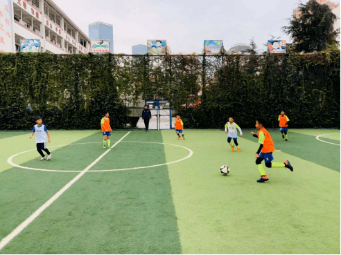 ‘milan米兰’
【足球联赛】驰骋绿茵场 点燃足球梦——南站小学举行2020年“校长杯”班级足球联赛(图7)