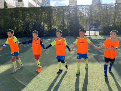 ‘milan米兰’
【足球联赛】驰骋绿茵场 点燃足球梦——南站小学举行2020年“校长杯”班级足球联赛(图10)